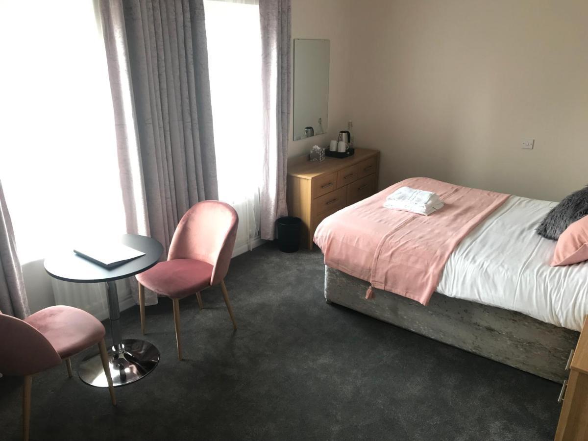 Killead House Hotell Aldergrove Exteriör bild